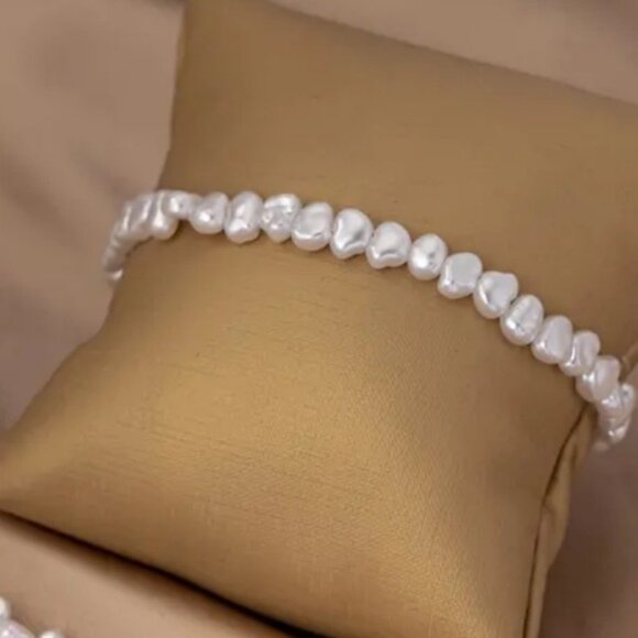 NEW TRENDY Chic Modern Minimalist Pearl Gold 18k Bracelet - Picture 2 of 3
